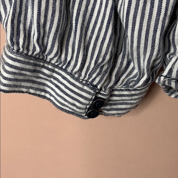 2-TONE LIGHT BLUE ‘St. John’s Bay’ TOP! - Picture 6 of 6